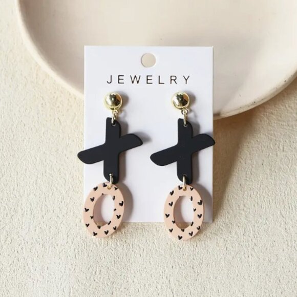 'XOXO" Earrings - NEW - Valentines - Gifts - Black and Beige Tan - Picture 1 of 2